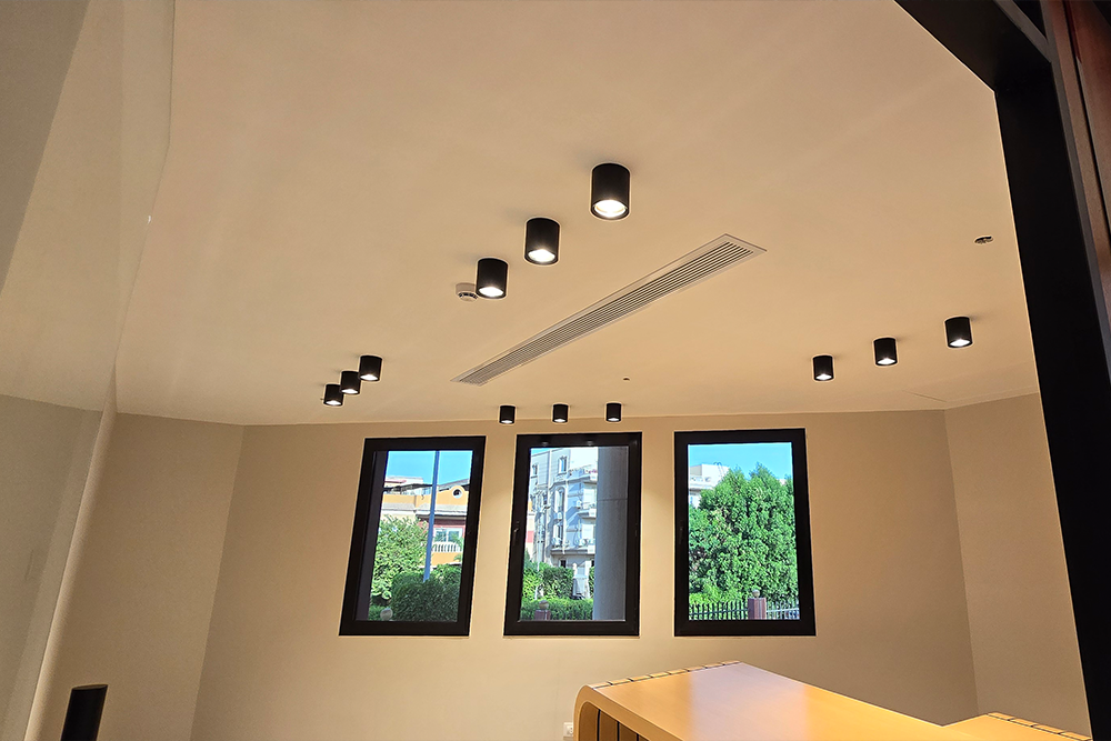 Commercial Slideshow 05